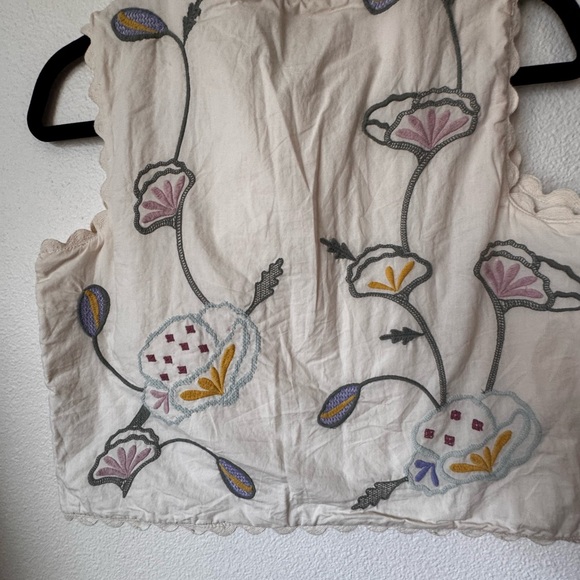 Zara Cream Vest with Colorful Embroidery - Picture 2 of 7